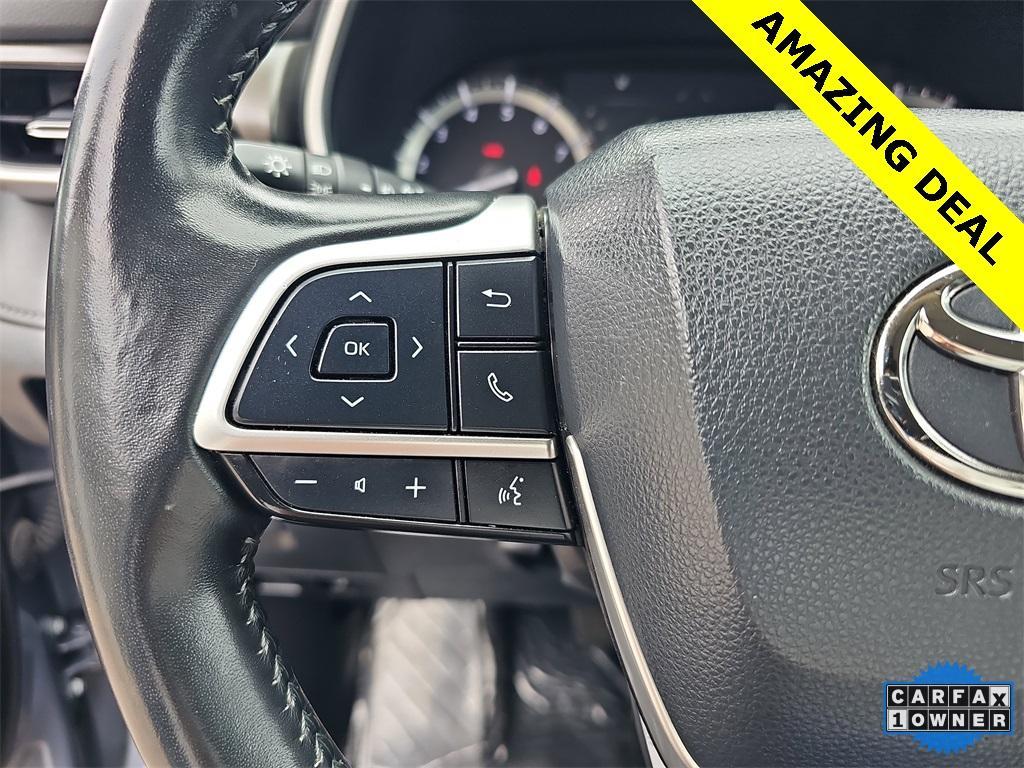 used 2022 Toyota Highlander car, priced at $32,671