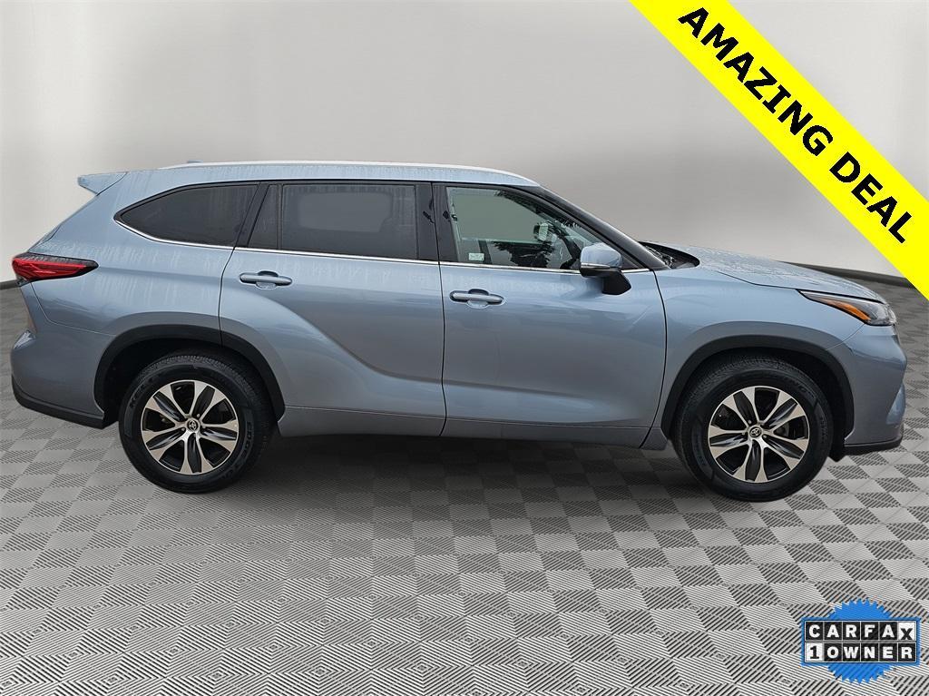 used 2022 Toyota Highlander car, priced at $32,671