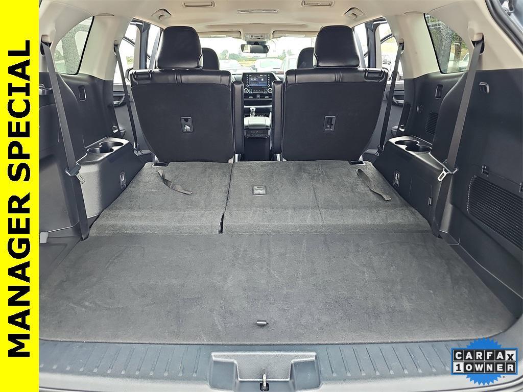 used 2022 Toyota Highlander car, priced at $31,997