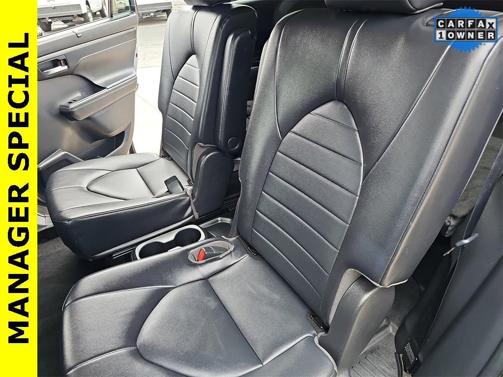 used 2022 Toyota Highlander car, priced at $31,994