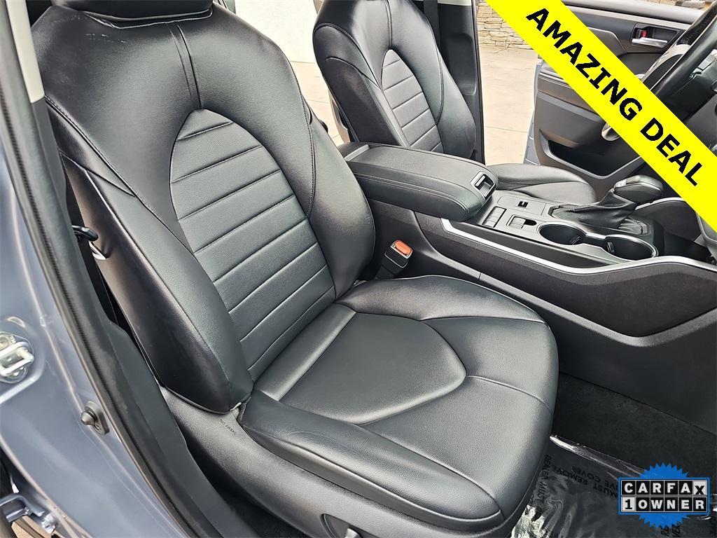 used 2022 Toyota Highlander car, priced at $32,671