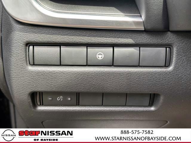 used 2022 Nissan Rogue car, priced at $22,995