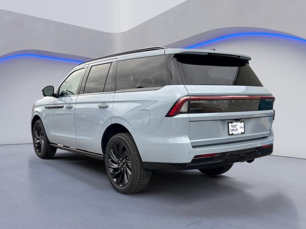 new 2025 Lincoln Navigator car, priced at $107,133