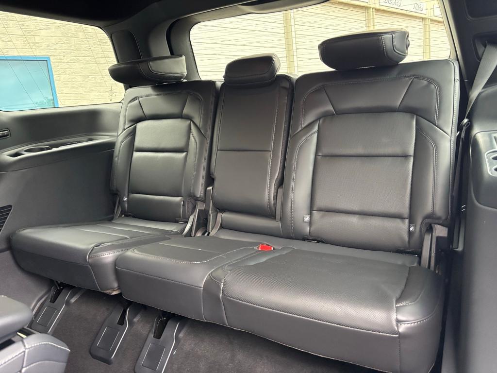 new 2025 Lincoln Navigator car, priced at $107,133