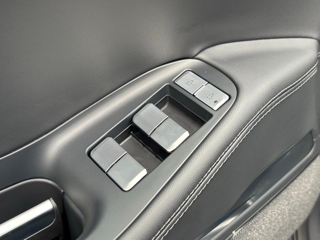 new 2025 Lincoln Navigator car, priced at $107,133