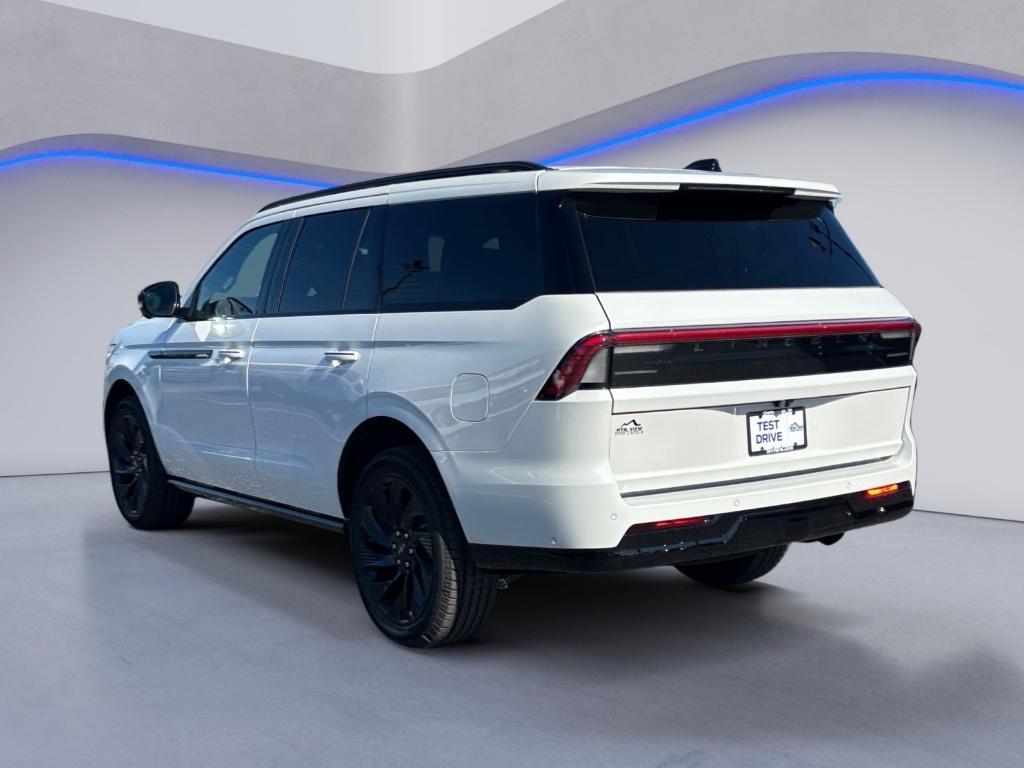 new 2025 Lincoln Navigator car, priced at $104,438