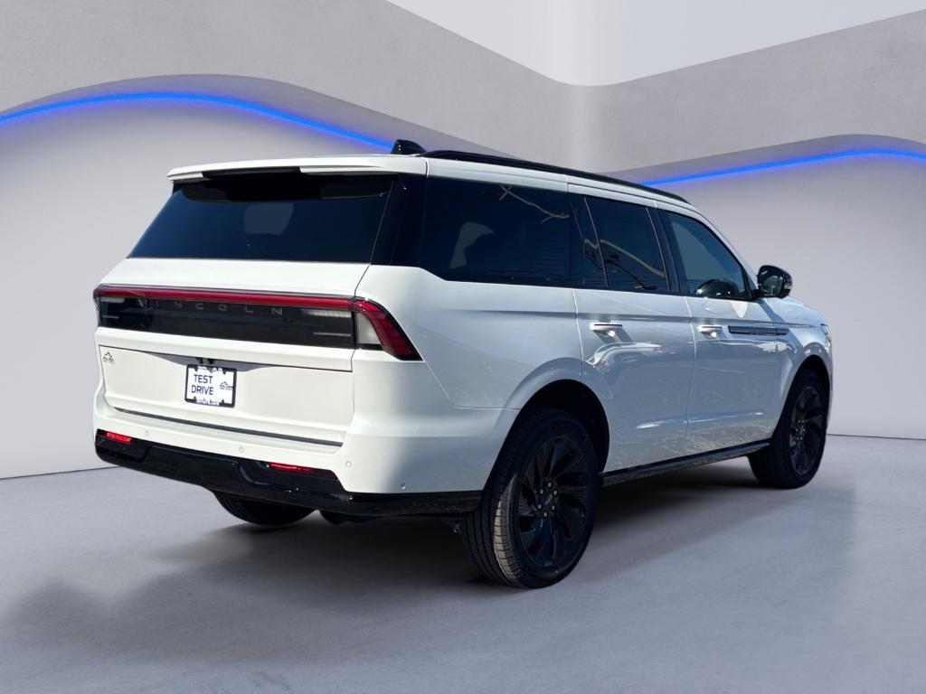 new 2025 Lincoln Navigator car, priced at $104,438