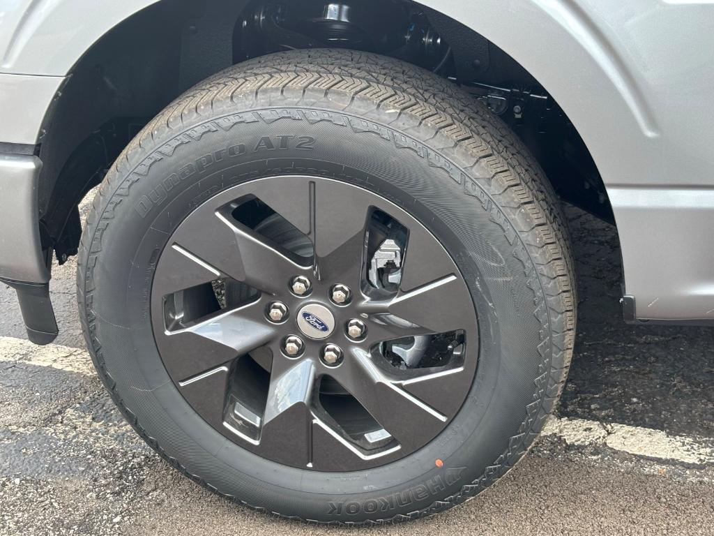 new 2025 Ford F-150 car, priced at $47,107