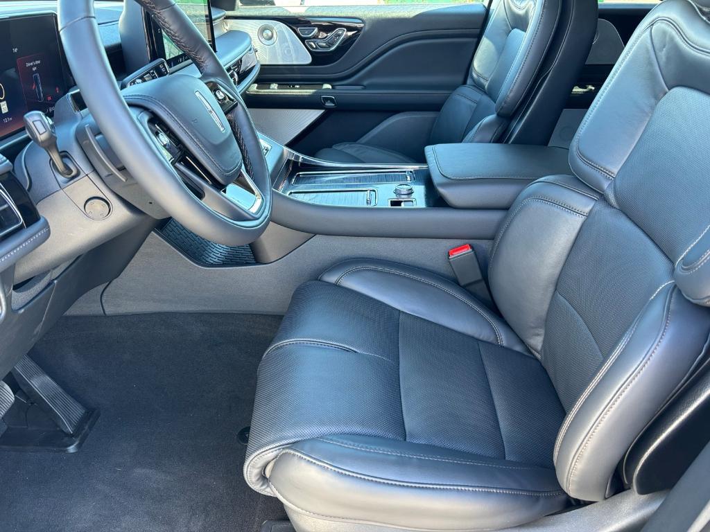 new 2026 Lincoln Aviator car, priced at $81,900
