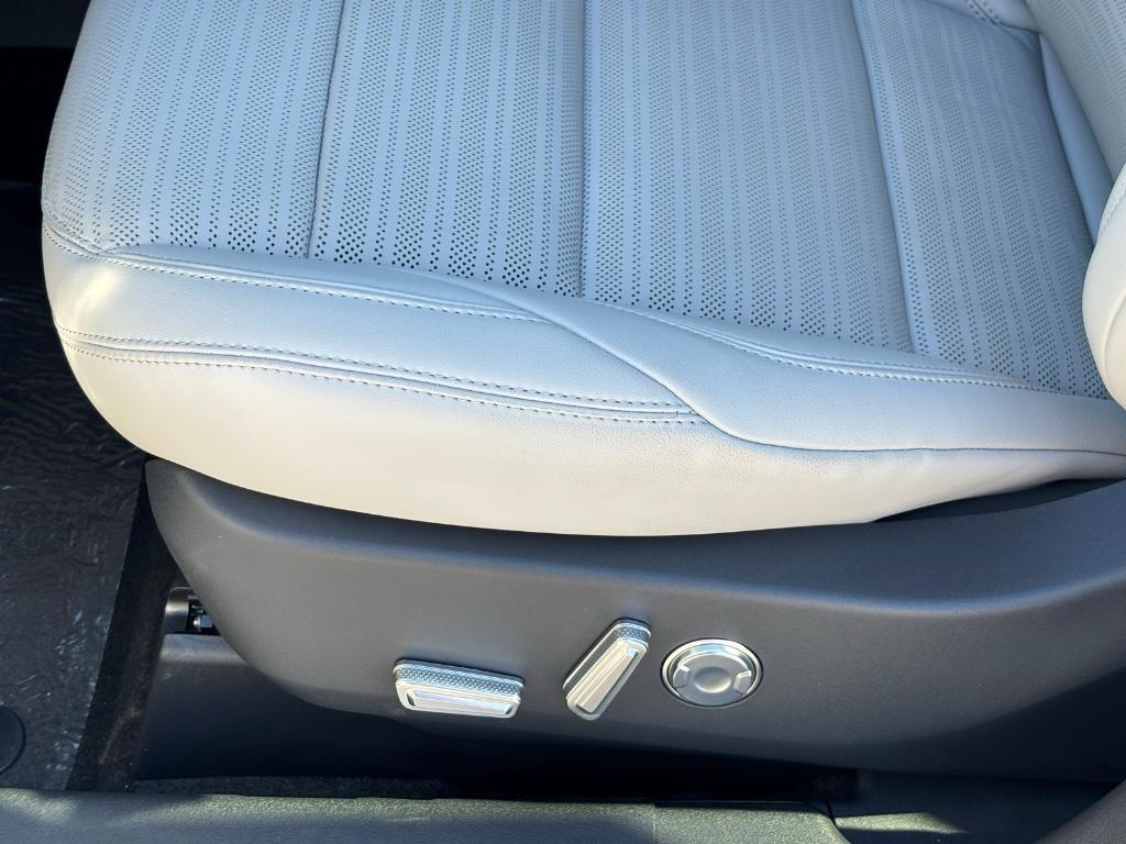 new 2026 Lincoln Nautilus car, priced at $64,275