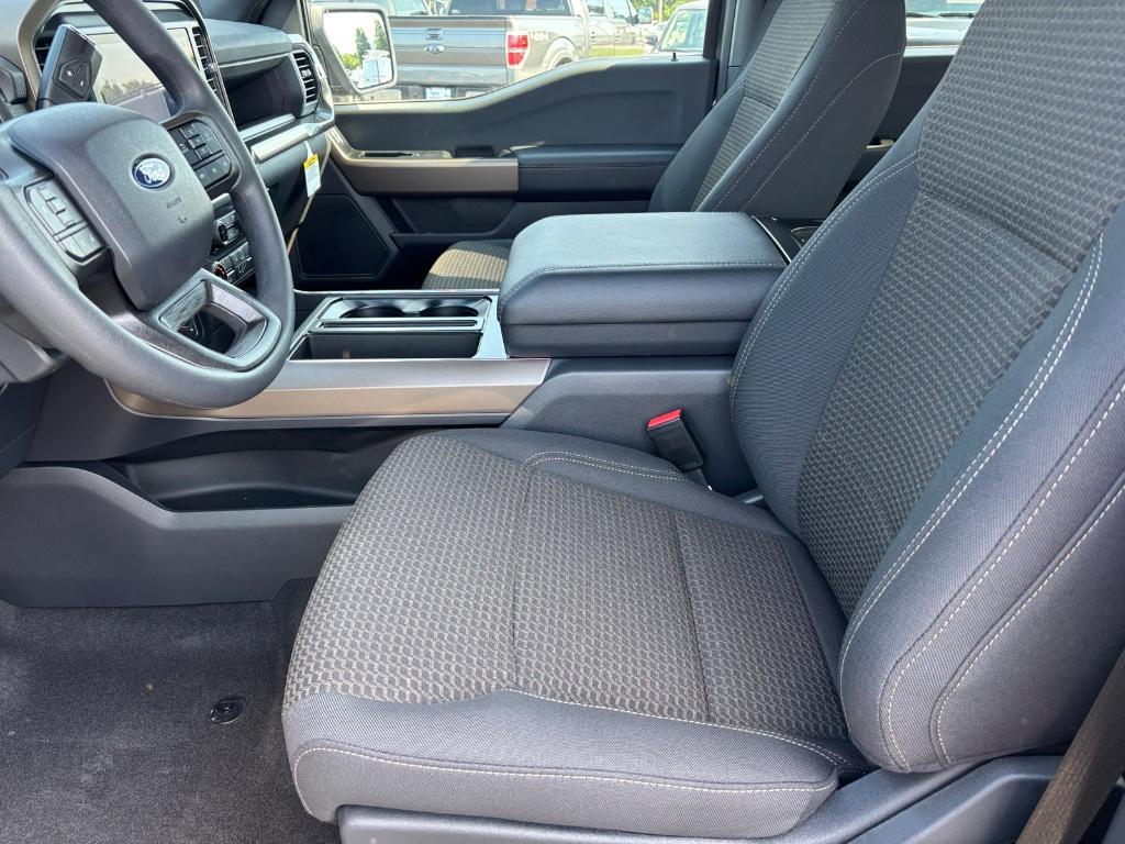 new 2025 Ford F-150 car, priced at $44,555