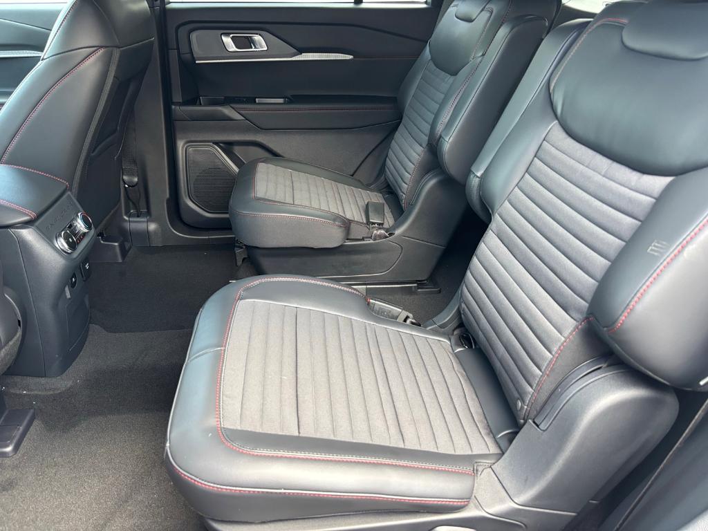 new 2025 Ford Explorer car, priced at $48,560