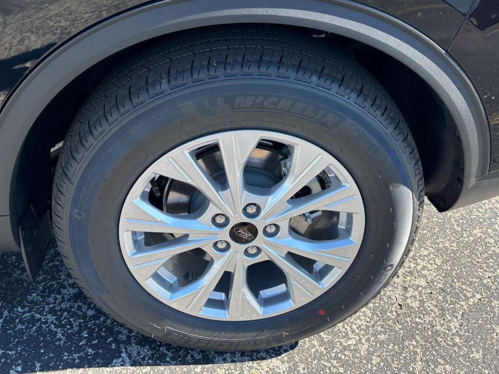 new 2026 Ford Escape car, priced at $33,675