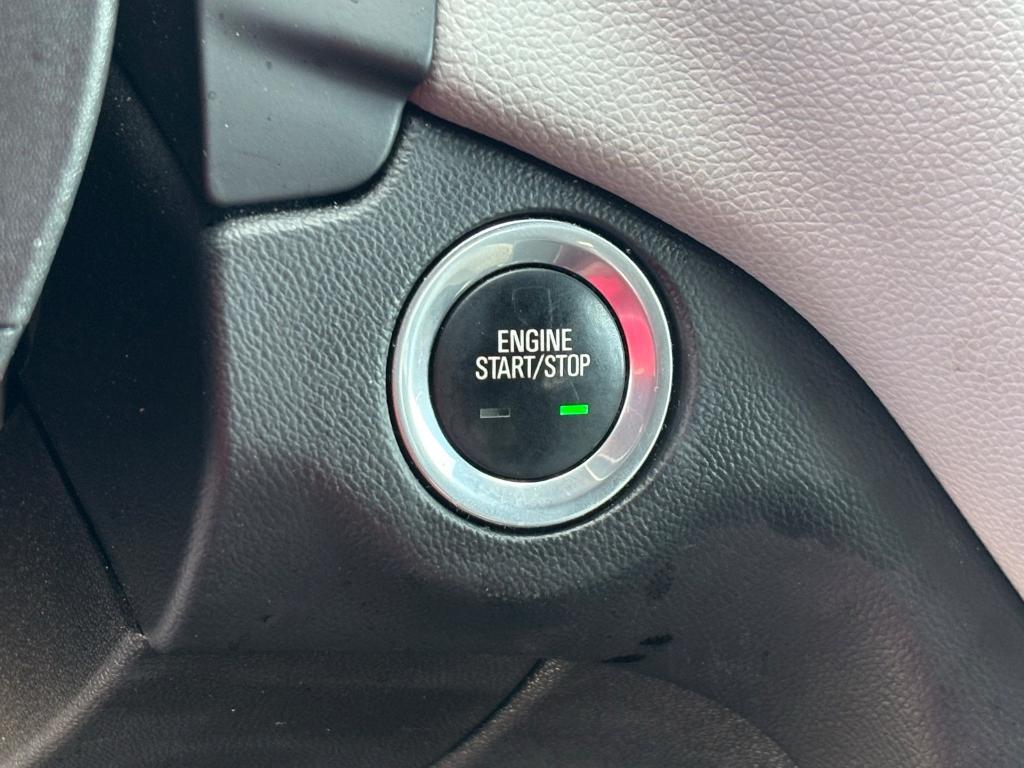 used 2022 Chevrolet Equinox car, priced at $16,910