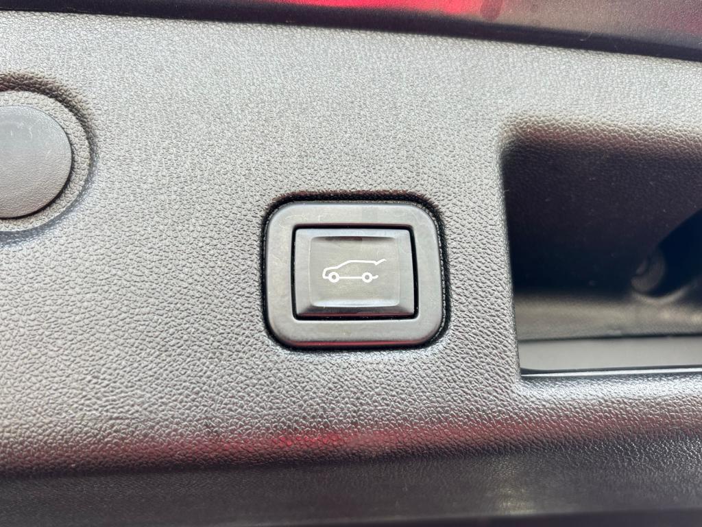 used 2022 Chevrolet Equinox car, priced at $16,910