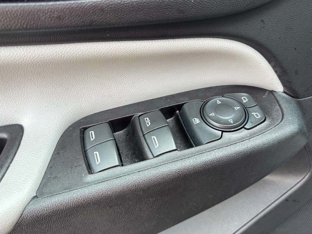 used 2022 Chevrolet Equinox car, priced at $16,910