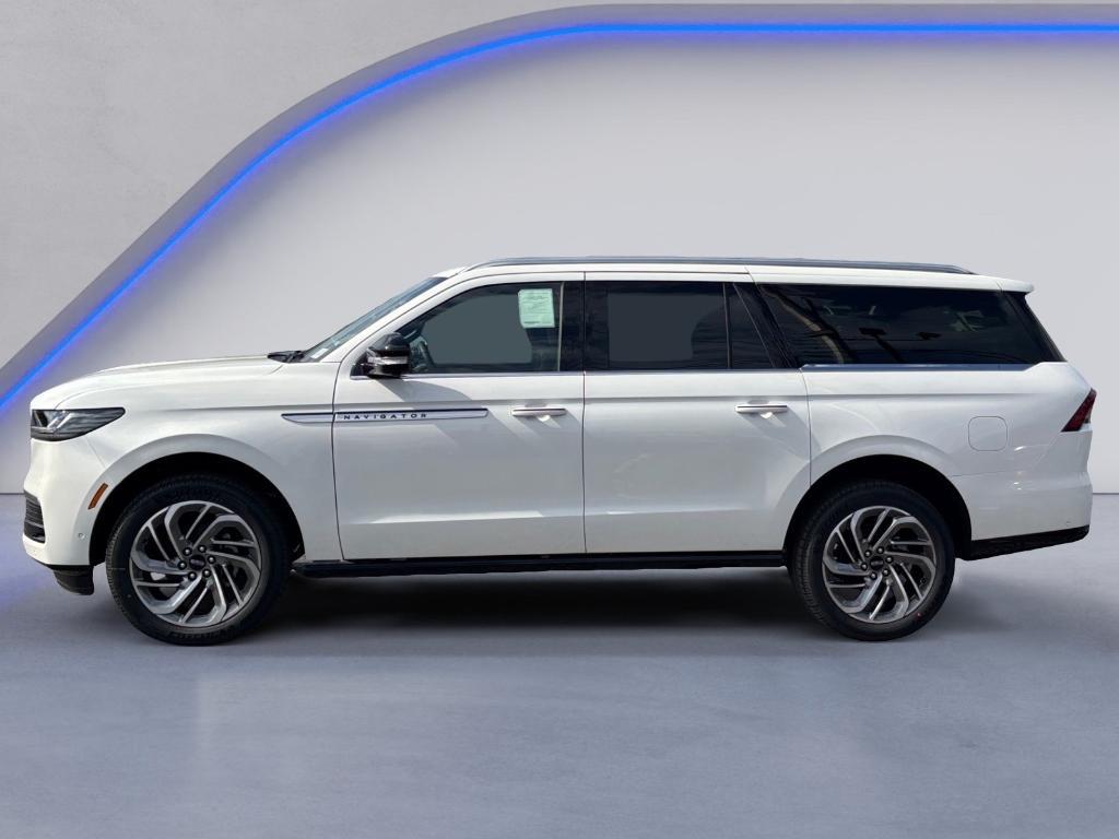 new 2025 Lincoln Navigator L car, priced at $104,203