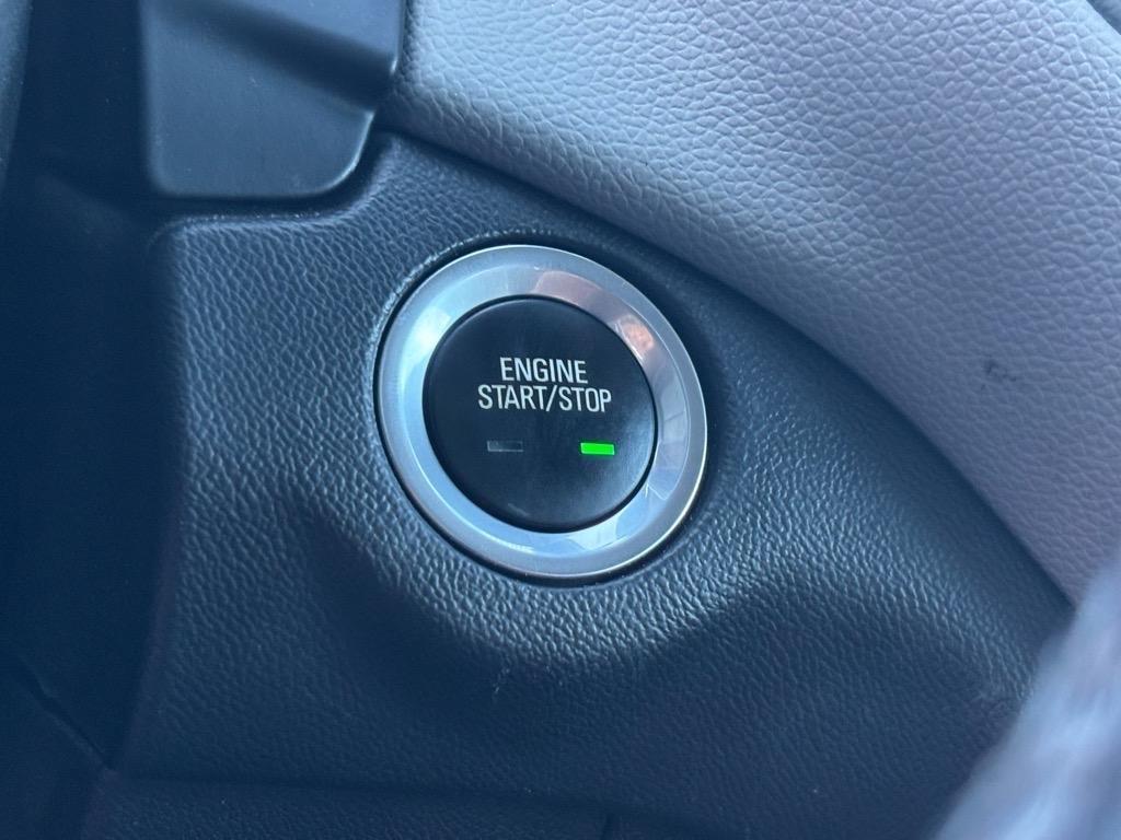 used 2021 Chevrolet Equinox car, priced at $15,216