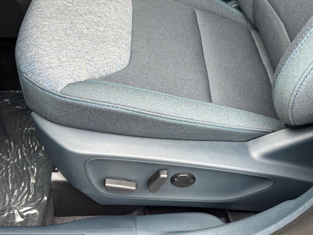 new 2025 Ford Maverick car, priced at $32,006