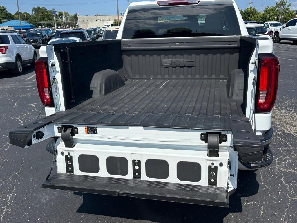 used 2022 GMC Sierra 1500 car, priced at $45,187