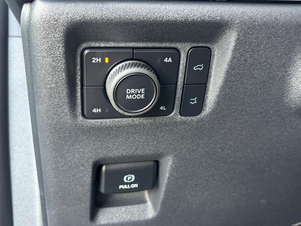 new 2025 Ford Expedition car, priced at $77,650