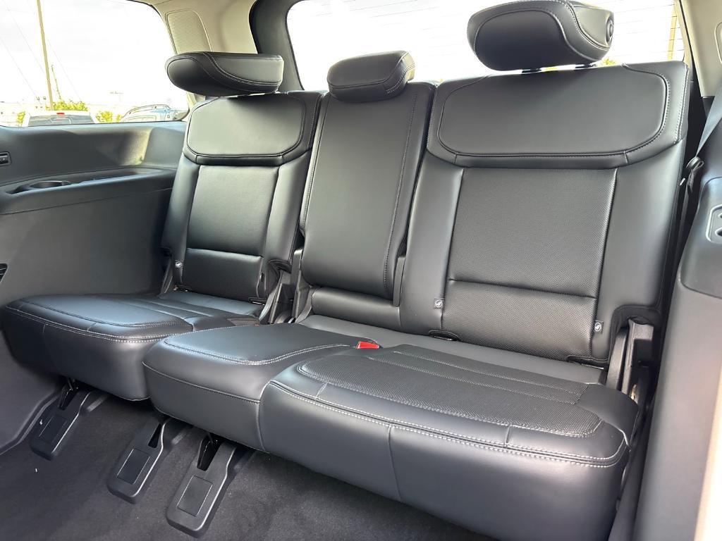 new 2025 Ford Expedition car, priced at $77,650