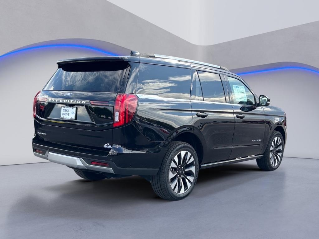 new 2025 Ford Expedition car, priced at $77,650