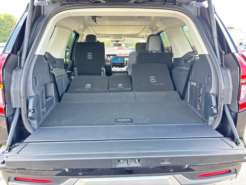 new 2025 Ford Expedition car, priced at $77,650