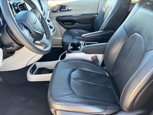 used 2022 Chrysler Pacifica Hybrid car, priced at $22,946