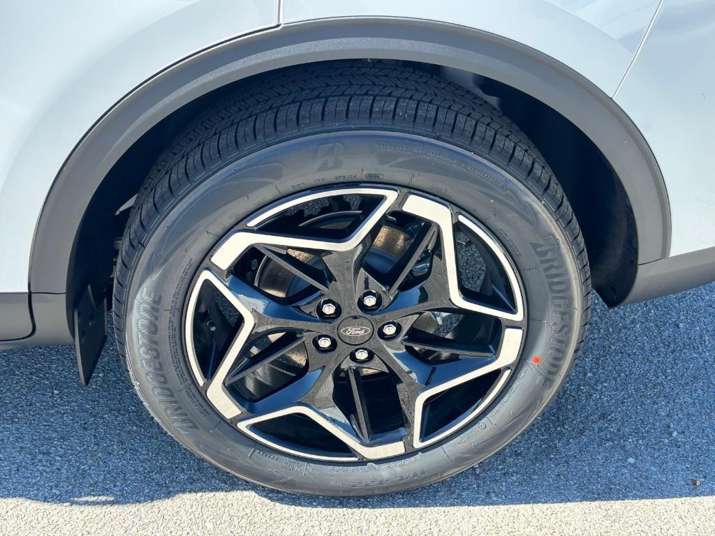 new 2026 Ford Escape car, priced at $41,205