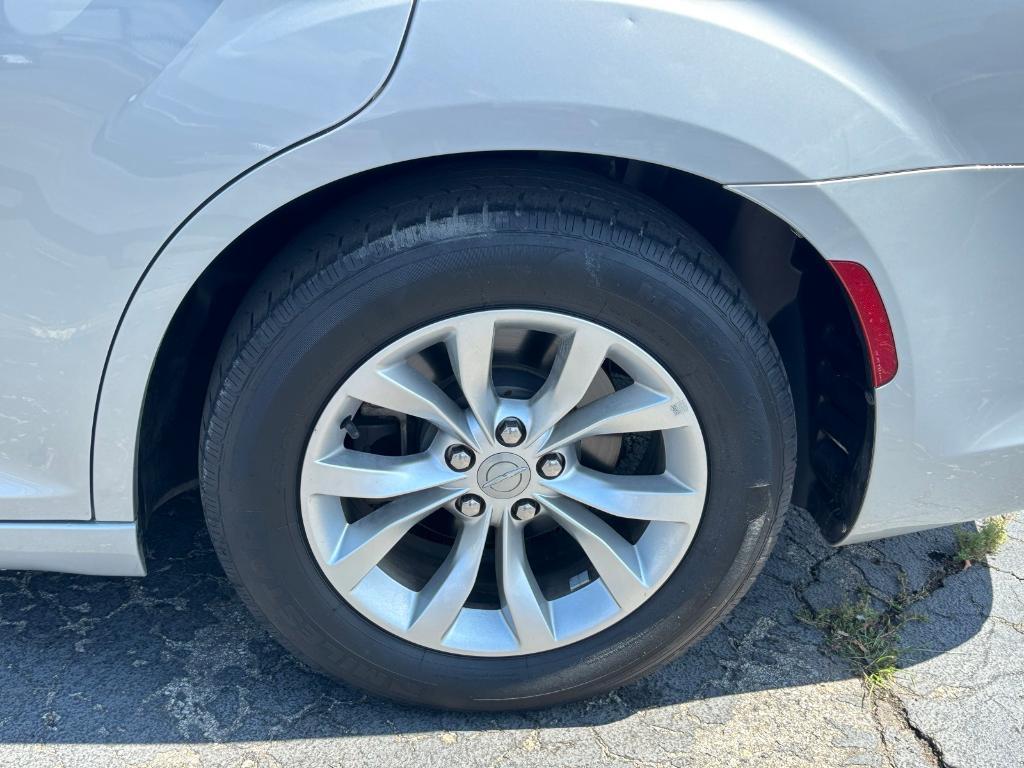 used 2020 Chrysler 300 car, priced at $18,102