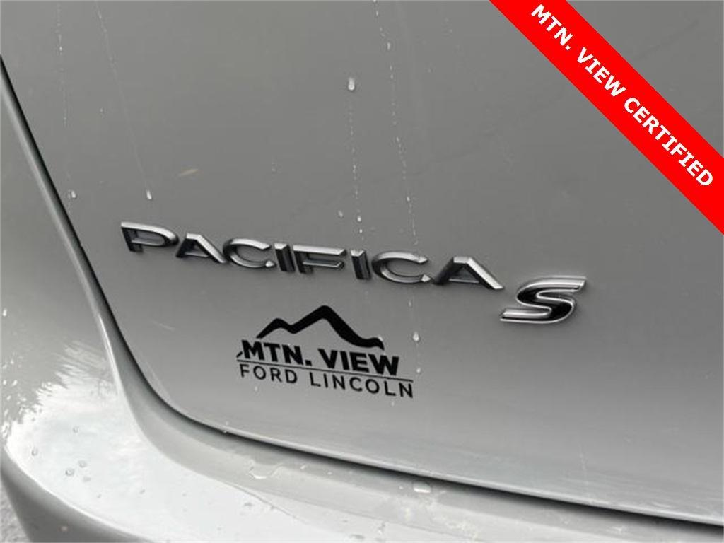 used 2022 Chrysler Pacifica Hybrid car, priced at $20,200