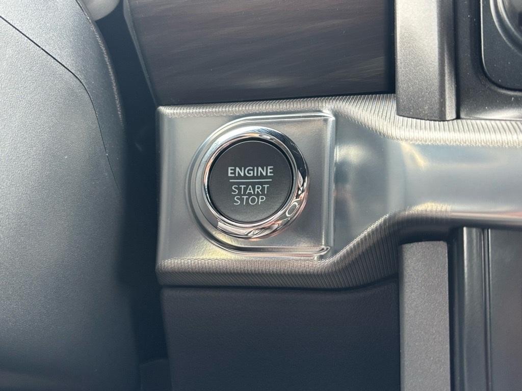new 2025 Ford F-150 car, priced at $61,778