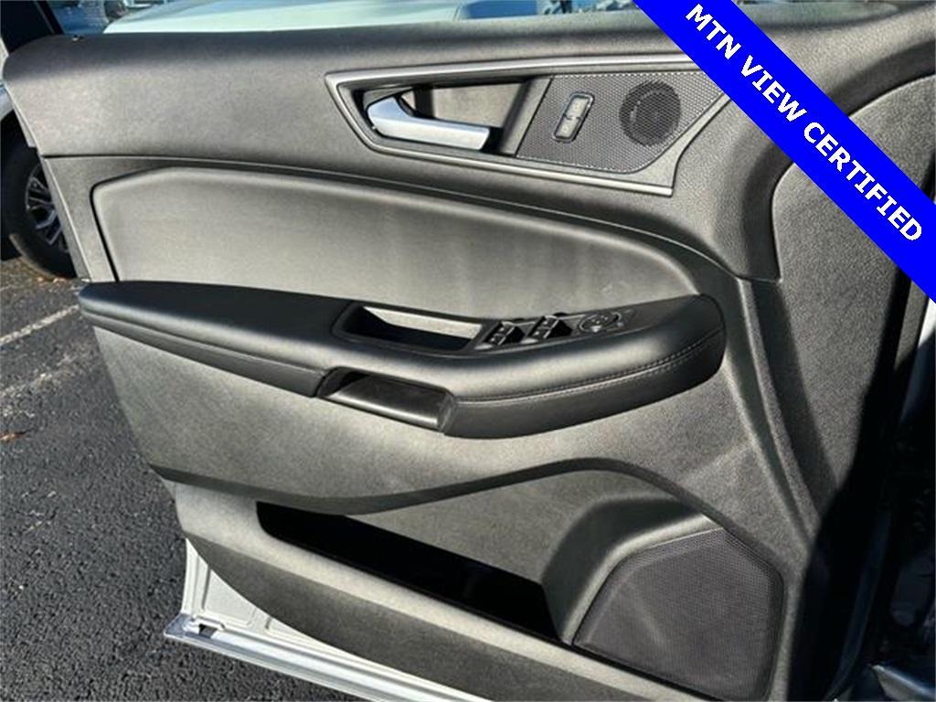 used 2024 Ford Edge car, priced at $31,152