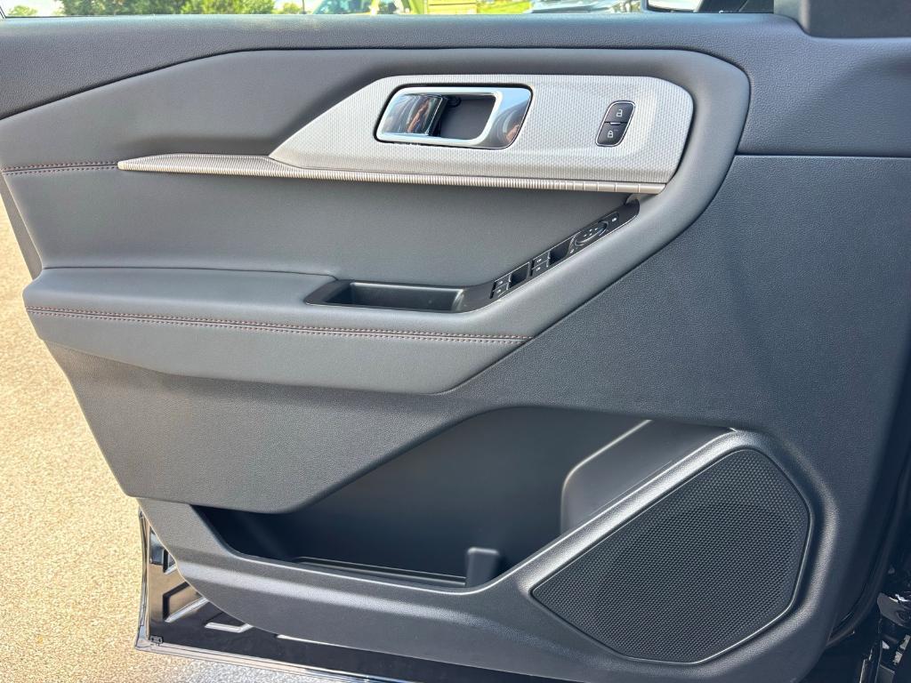 new 2025 Ford Explorer car, priced at $42,407