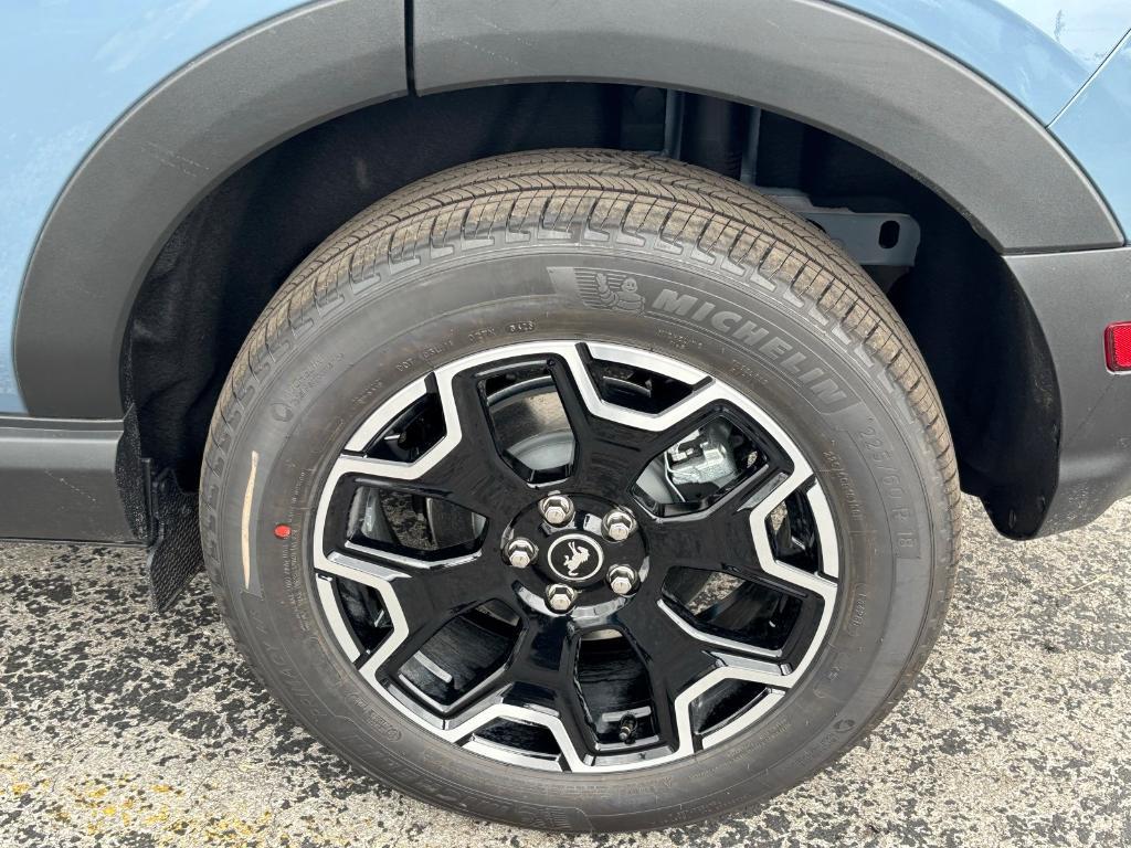 new 2025 Ford Bronco Sport car, priced at $40,201