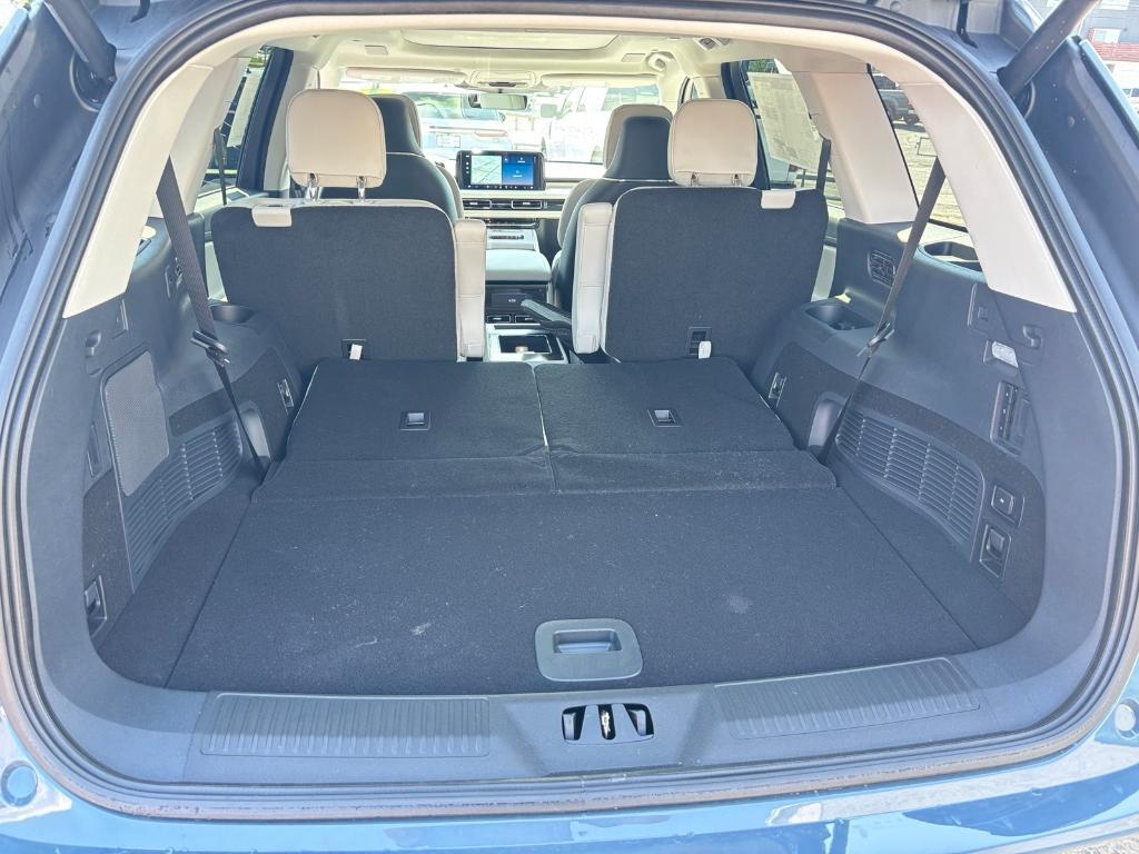 new 2025 Lincoln Aviator car, priced at $78,318