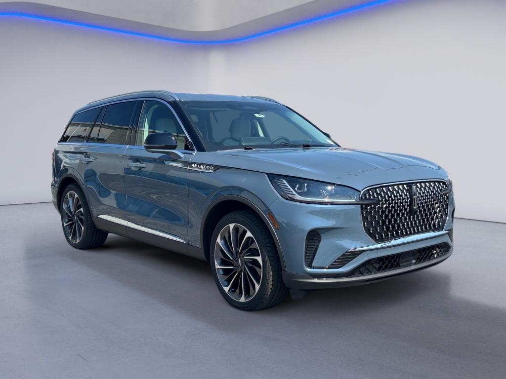 new 2025 Lincoln Aviator car, priced at $78,318