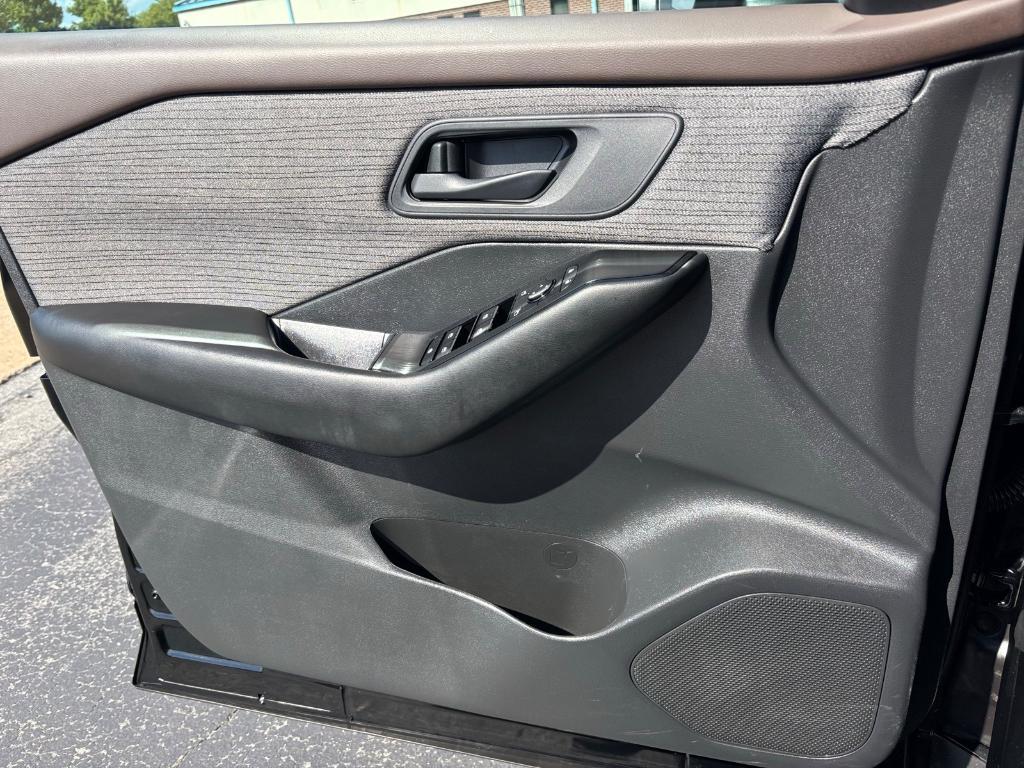 used 2023 Nissan Rogue car, priced at $21,007