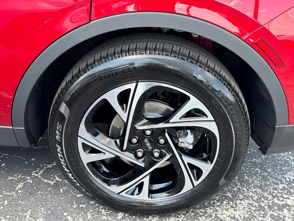 new 2025 Lincoln Nautilus car