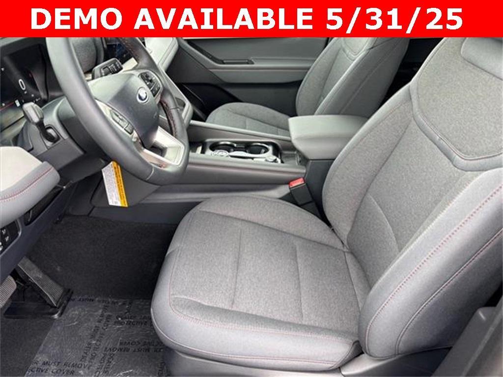 new 2025 Ford Explorer car, priced at $33,518