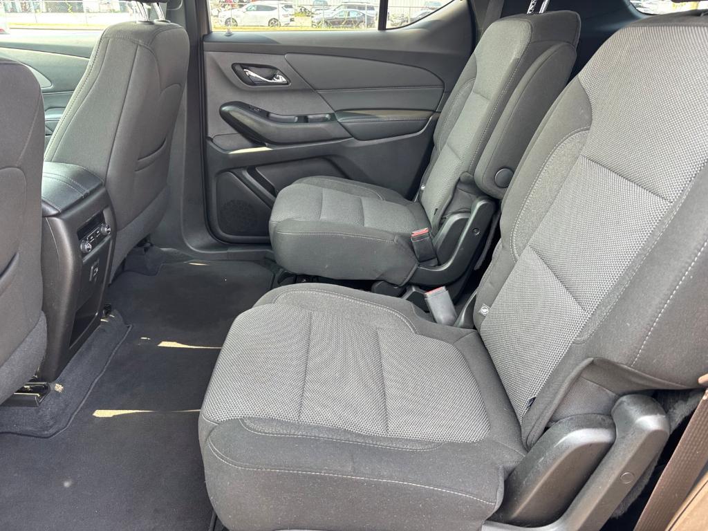 used 2023 Chevrolet Traverse car, priced at $27,053