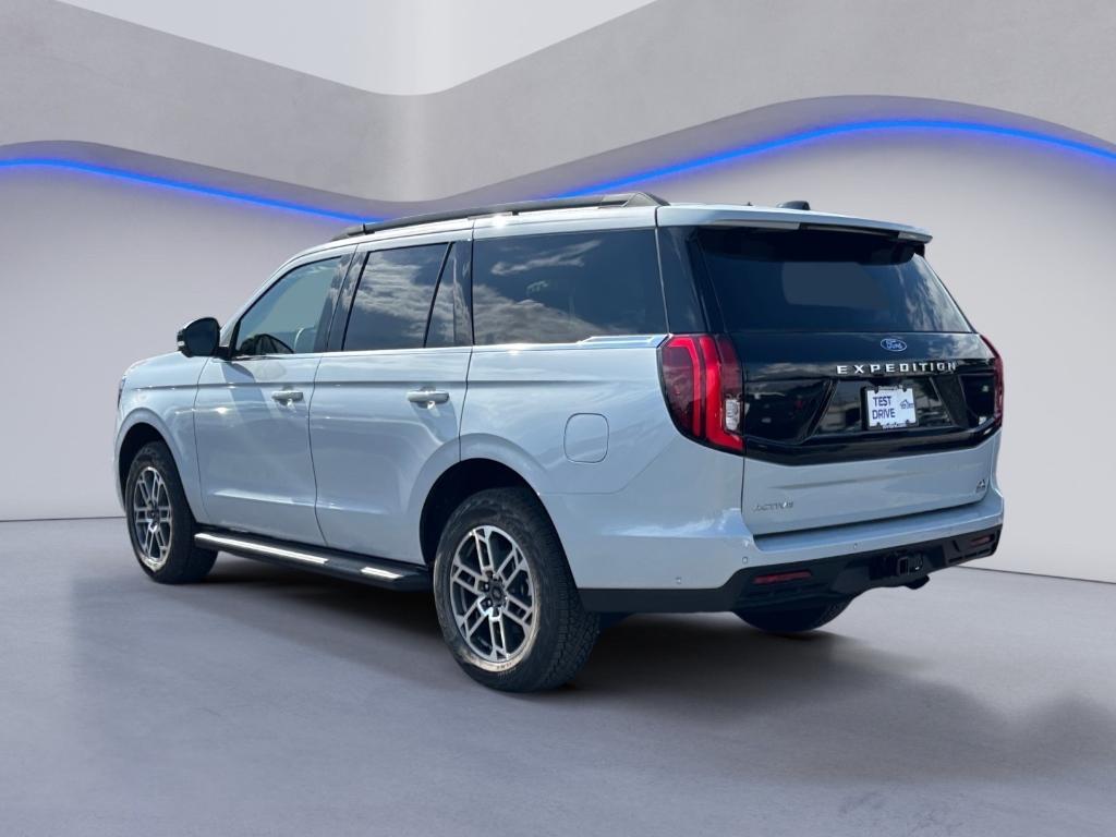new 2025 Ford Expedition car, priced at $69,013