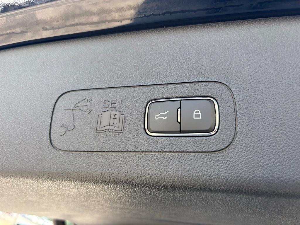 new 2025 Lincoln Aviator car, priced at $58,990