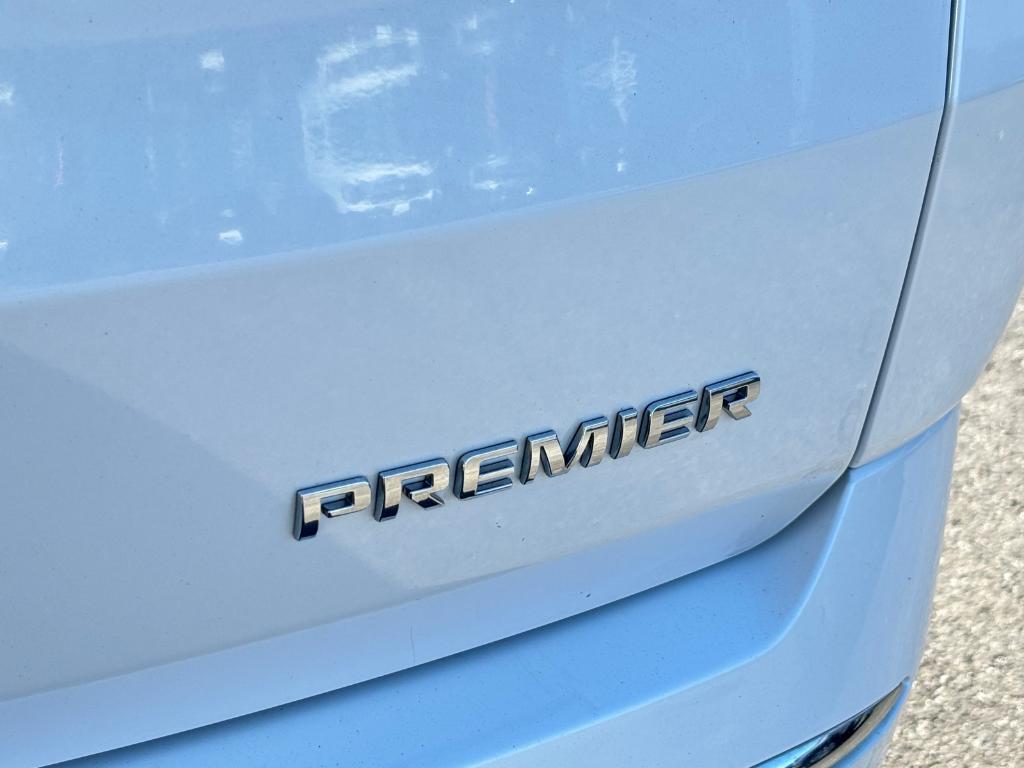 used 2021 Chevrolet Traverse car, priced at $22,098