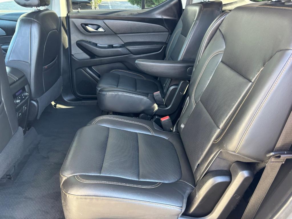 used 2021 Chevrolet Traverse car, priced at $22,098