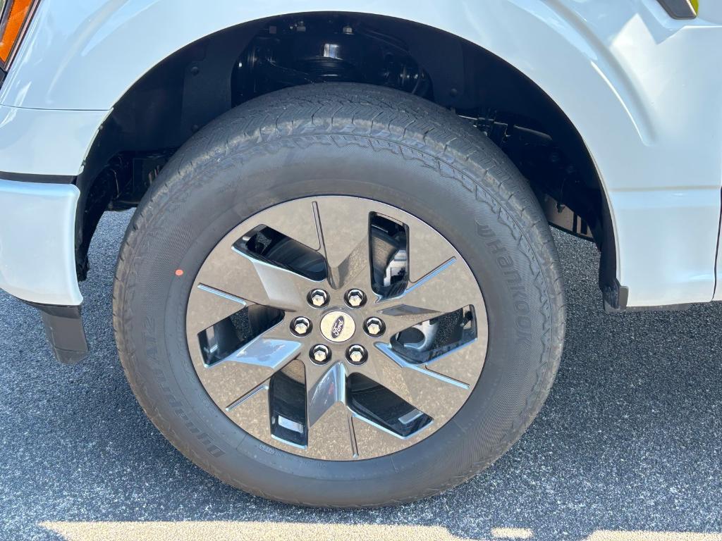 new 2025 Ford F-150 car, priced at $42,468