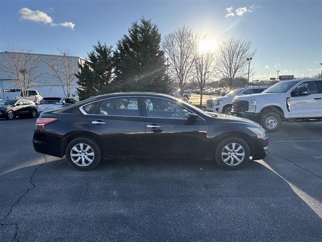 used 2013 Nissan Altima car, priced at $5,450