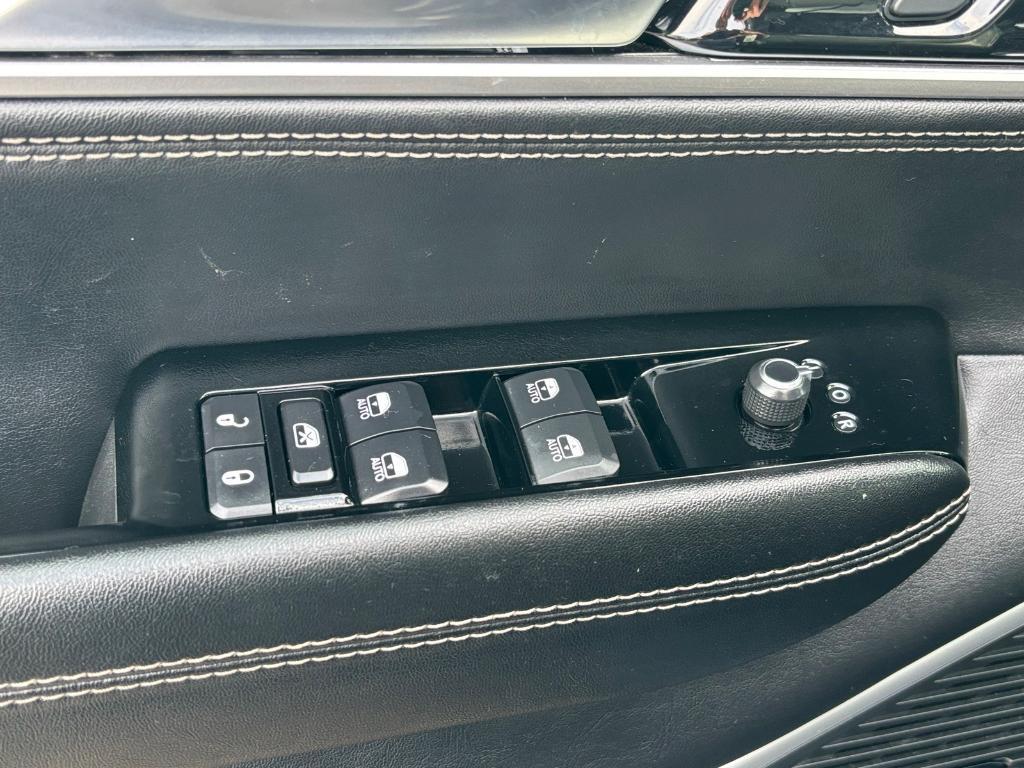 used 2024 Jeep Wagoneer car, priced at $41,883