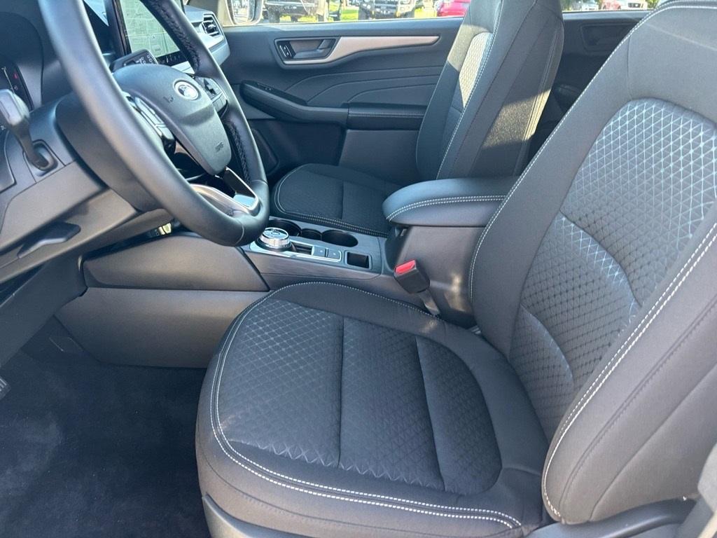 new 2025 Ford Escape car, priced at $26,879
